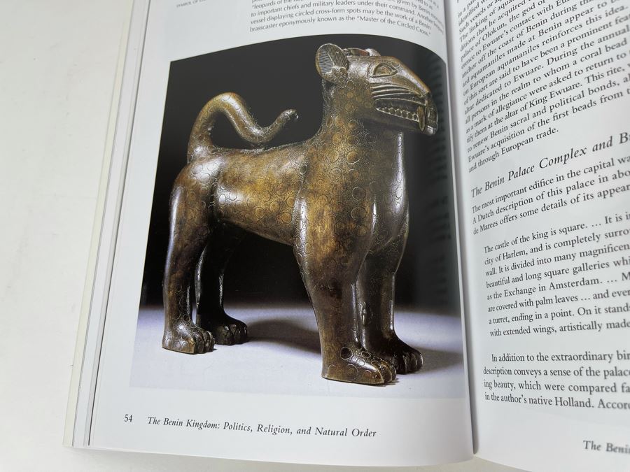 Royal Arts Of Africa The Majesty Of Form Book By Suzanne Preston Blier [Photo 4]