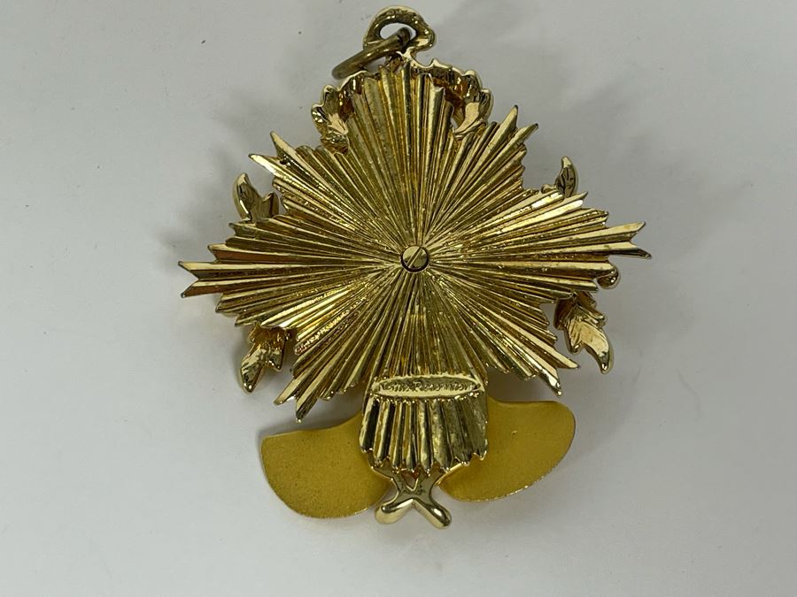 Signed Nettie Rosenstein Costume Jewelry Pendant 2.25W X 2.5H [Photo 8]