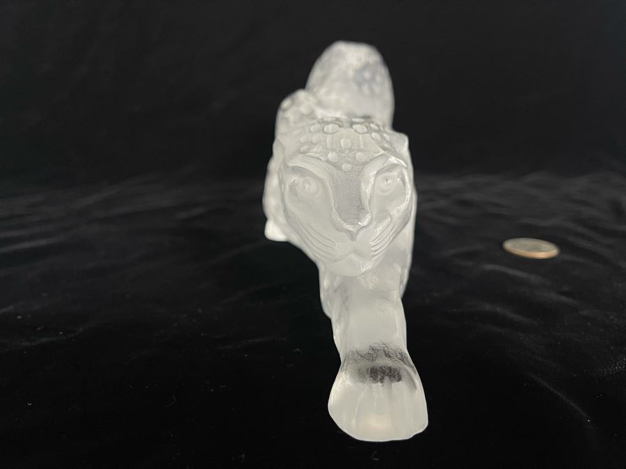 Signed Lalique France Crouching Panther Clear 14.5L X 3D X 3.5H Retails $2,100 [Photo 8]