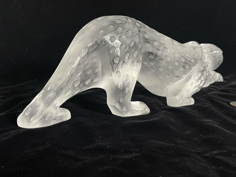 Signed Lalique France Crouching Panther Clear 14.5L X 3D X 3.5H Retails $2,100 [Photo 12]