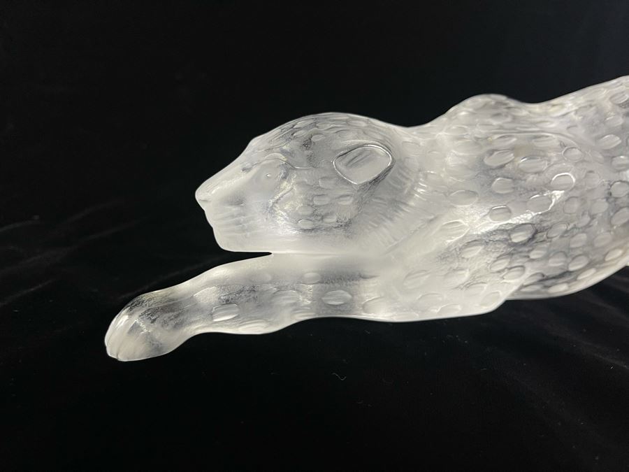 Signed Lalique France Crouching Panther Clear 14.5L X 3D X 3.5H Retails $2,100 [Photo 5]