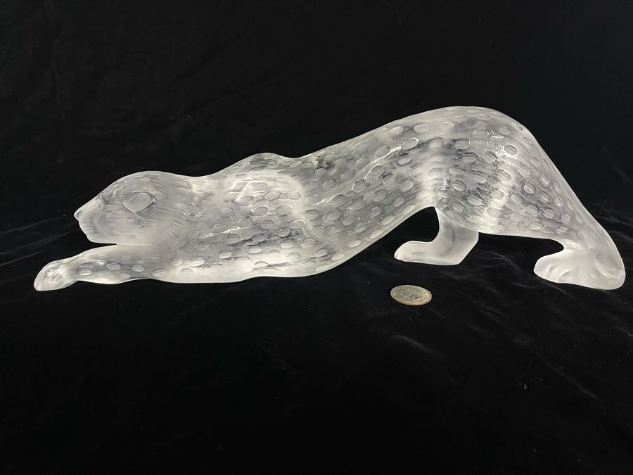 Signed Lalique France Crouching Panther Clear 14.5L X 3D X 3.5H Retails $2,100 [Photo 2]