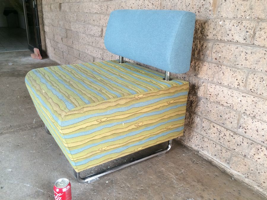 Modern KI HUB Modular Chair with Bent Chrome Legs [Photo 4]