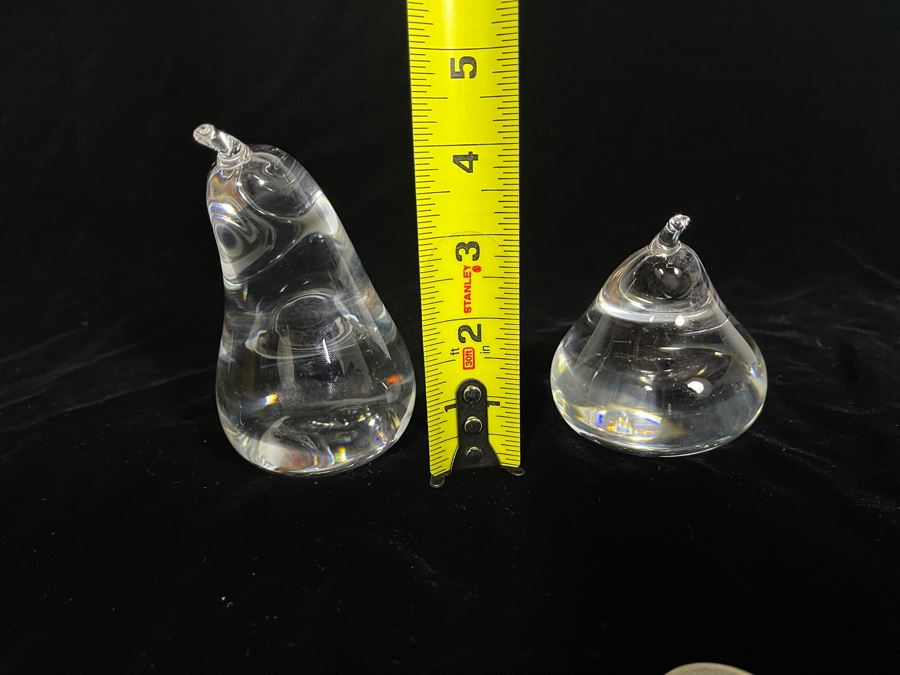 Signed Pair Of Steuben Crystal Pears Fruit 3.25H And 4.5H [Photo 6]