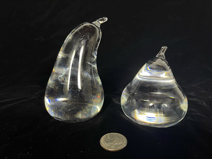 Signed Pair Of Steuben Crystal Pears Fruit 3.25H And 4.5H [Photo 3]