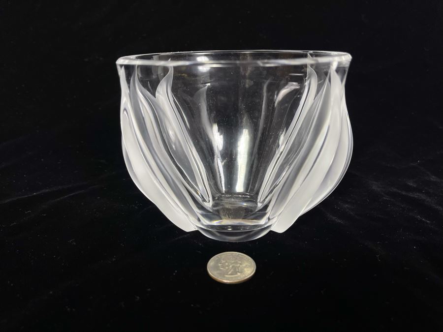 Signed Lalique France Crystal Bowl 5.5W X 4H [Photo 5]