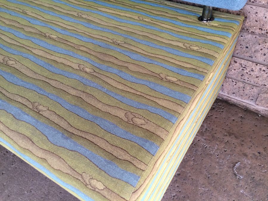 Modern KI HUB Modular Chair with Bent Chrome Legs [Photo 4]