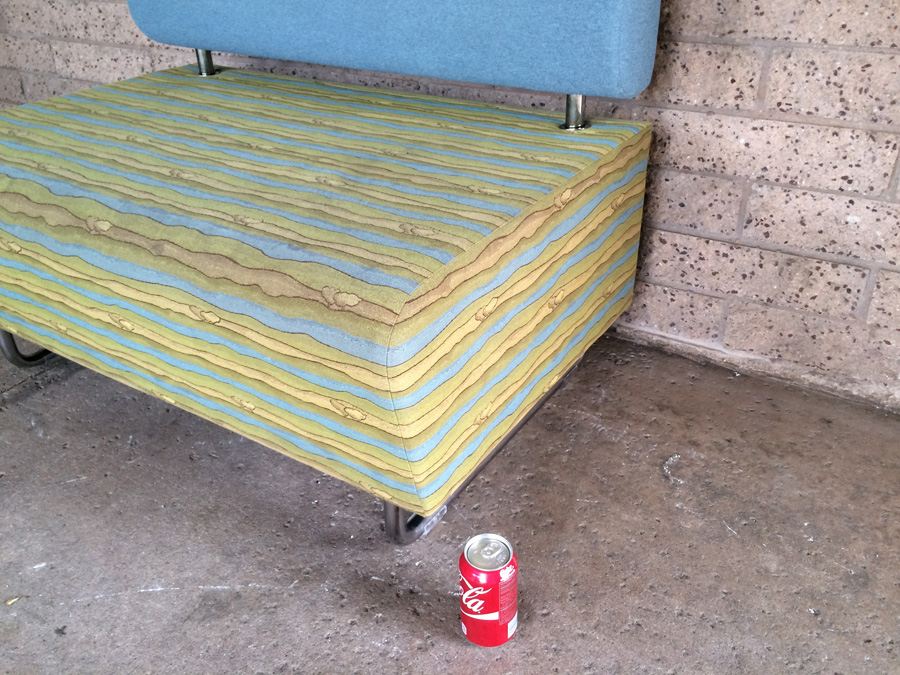 Modern KI HUB Modular Chair with Bent Chrome Legs [Photo 2]