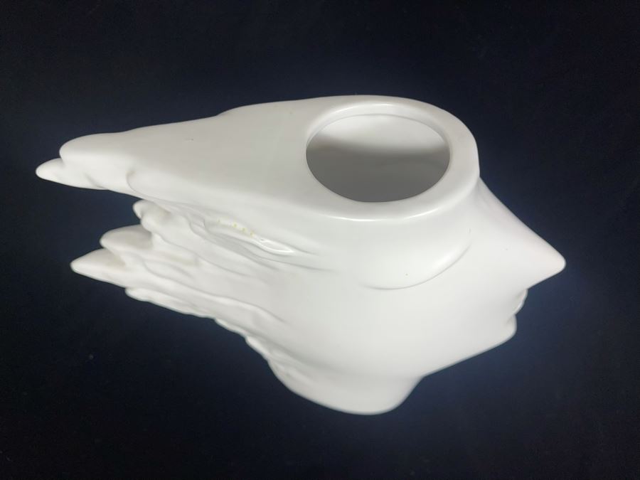 JUST ADDED - Ingram Silhouette Face Vase 10H [Photo 7]