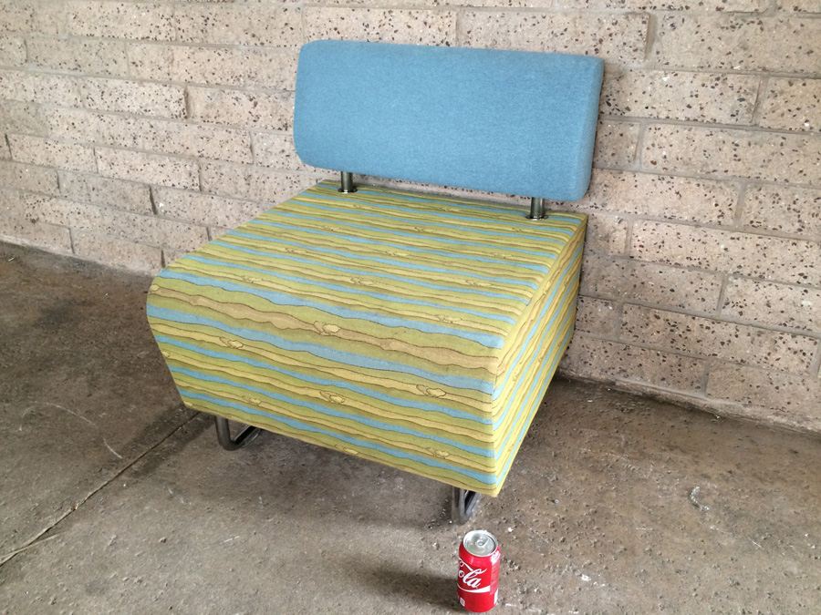 Modern KI HUB Modular Chair with Bent Chrome Legs [Photo 1]