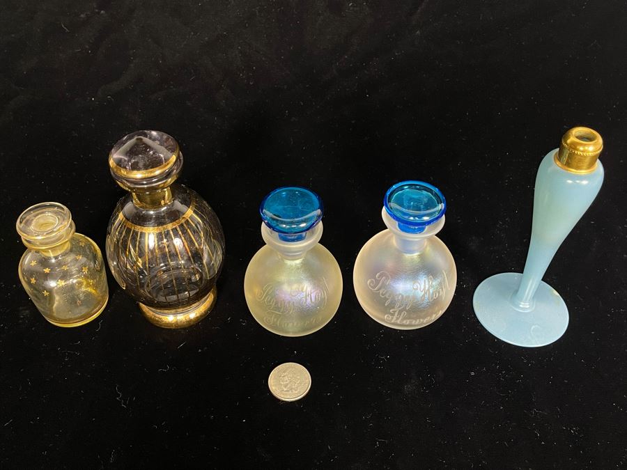 JUST ADDED - Collection Of Vintage Perfume Bottles [Photo 8]