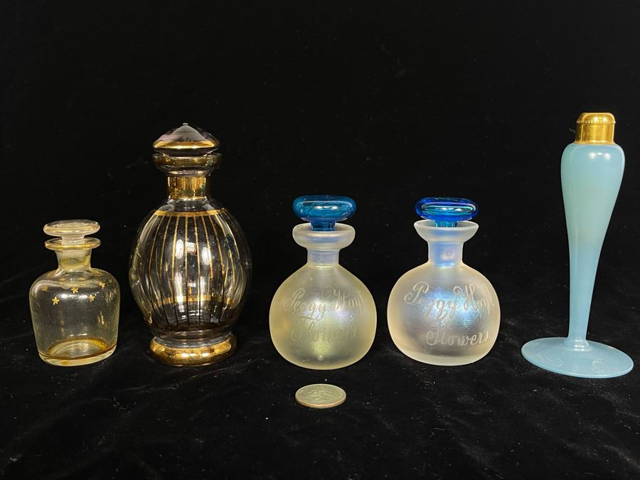 JUST ADDED - Collection Of Vintage Perfume Bottles [Photo 3]