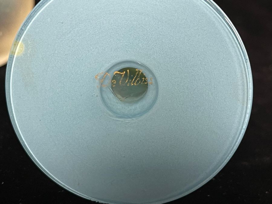 JUST ADDED - Collection Of Vintage Perfume Bottles [Photo 10]