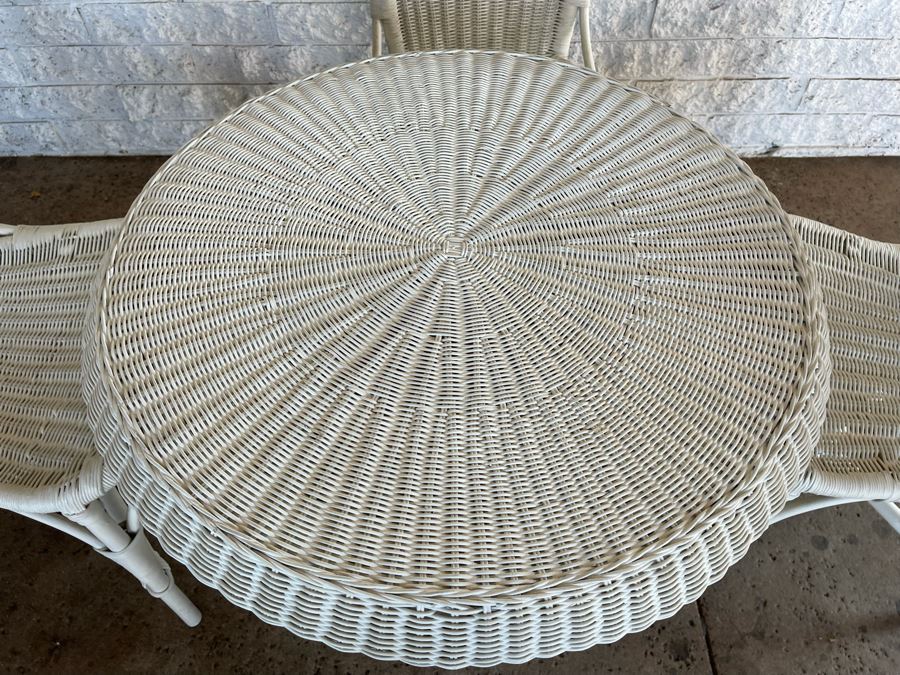JUST ADDED - White Painted Wicker Round Table 29.5R X 28.5H With Four White Wicker Chairs [Photo 6]