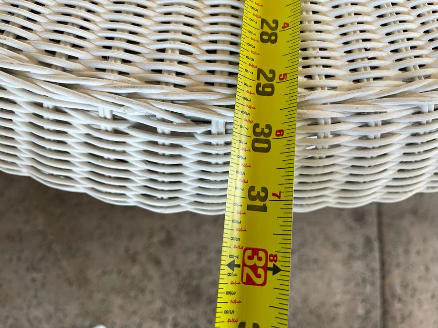 JUST ADDED - White Painted Wicker Round Table 29.5R X 28.5H With Four White Wicker Chairs [Photo 10]