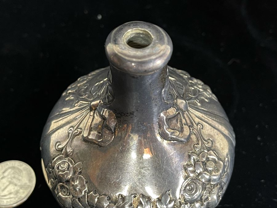 JUST ADDED - Repousse Sterling Silver Bottle 3.5H 85.9g [Photo 4]