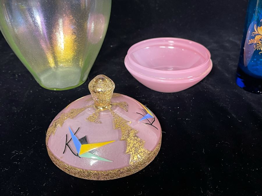JUST ADDED - Pink Art Deco Lidded Jar, Vintage Vase With Gold Decorated Rim And Blue Gold Decorated Vase 8.75H [Photo 9]