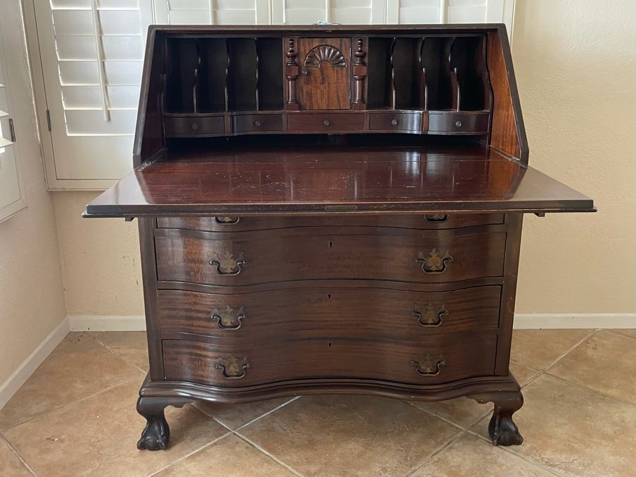 Maddox Tables Slant Serpentine Front Desk With Four Lockable Drawers 36W X 21D X 41.5H [Photo 5]