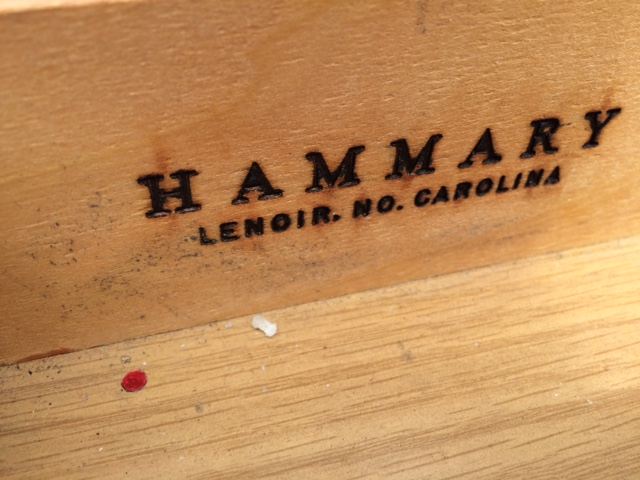 Hammary NC Drop-Leaf Table [Photo 5]