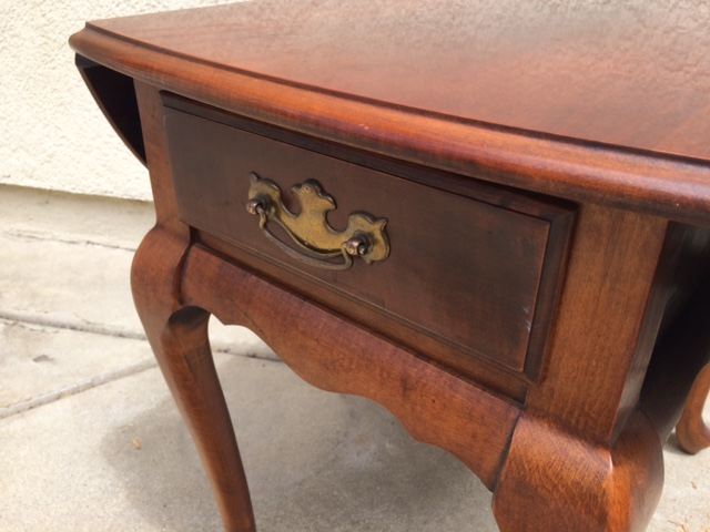 Hammary NC Drop-Leaf Table [Photo 4]