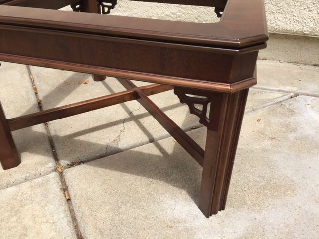 Lane Furniture Coffee Table with Glass Top [Photo 9]