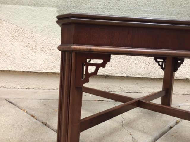 Lane Furniture Coffee Table with Glass Top [Photo 4]