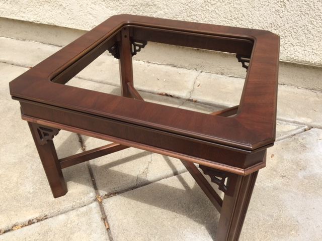 Lane Furniture Coffee Table with Glass Top [Photo 8]