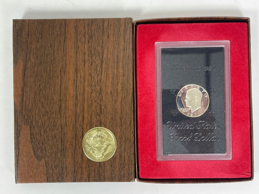 Vintage 1971 United States Proof Eisenhower Silver Dollar [Photo 2]