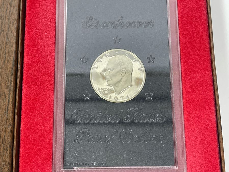 Vintage 1971 United States Proof Eisenhower Silver Dollar [Photo 4]