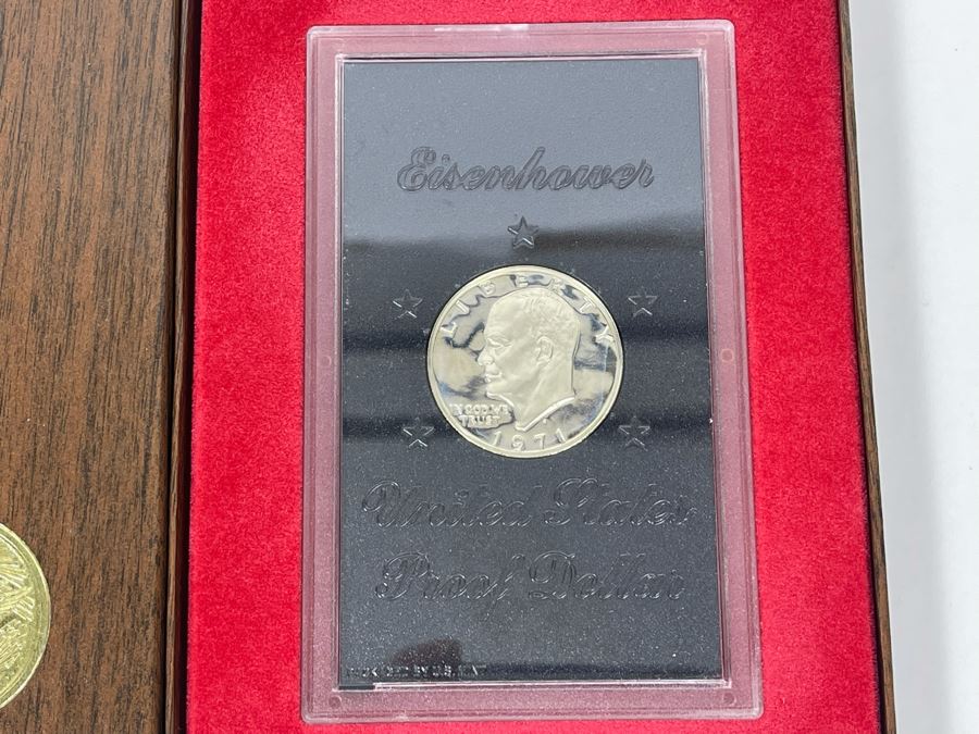 Vintage 1971 United States Proof Eisenhower Silver Dollar [Photo 3]