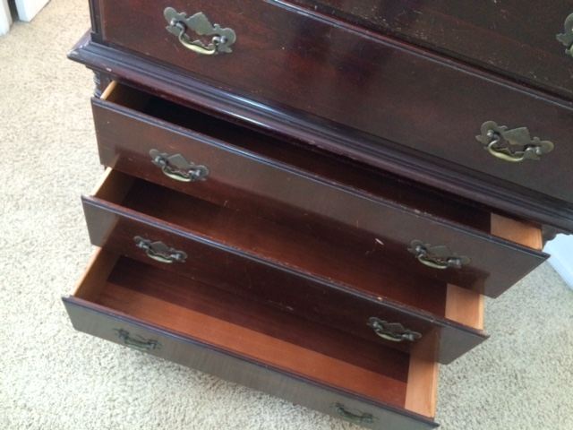 Mengel Chest of Drawers [Photo 12]