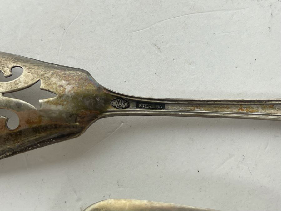 Sterling Silver Forks, Spoons, Serving Pieces, Candle Snuffer - Total Sterling Silver Weight 261g [Photo 9]