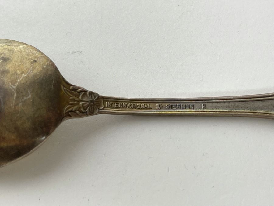 Sterling Silver Forks, Spoons, Serving Pieces, Candle Snuffer - Total Sterling Silver Weight 261g [Photo 10]