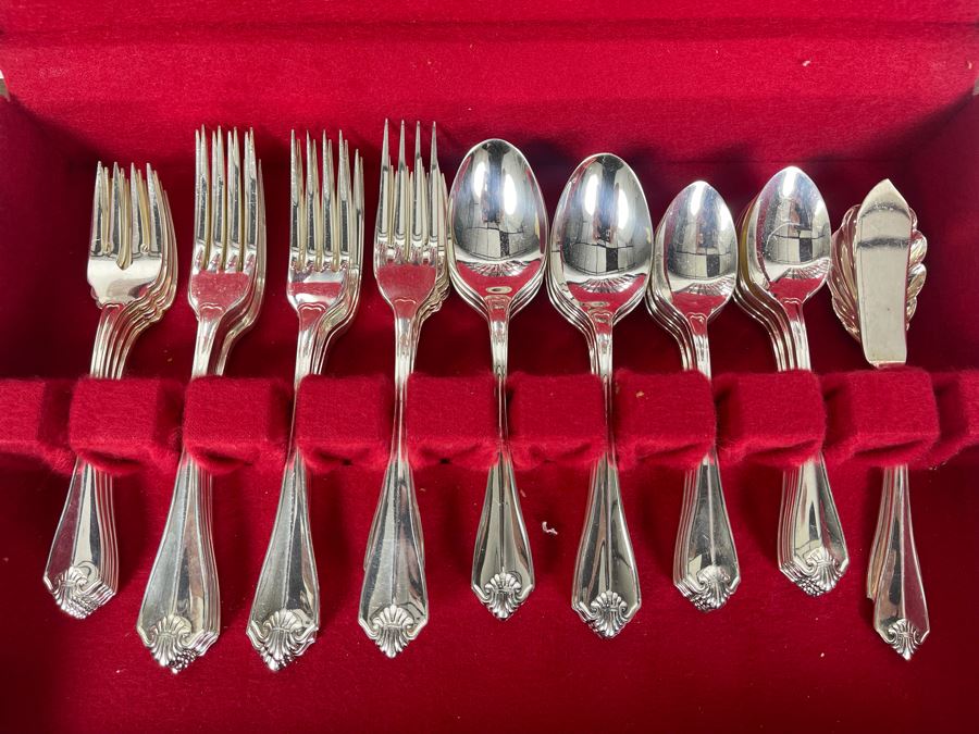 Rogers Oneida Silverplate Flatware Set Apx Service For 12 With Storage Box [Photo 3]
