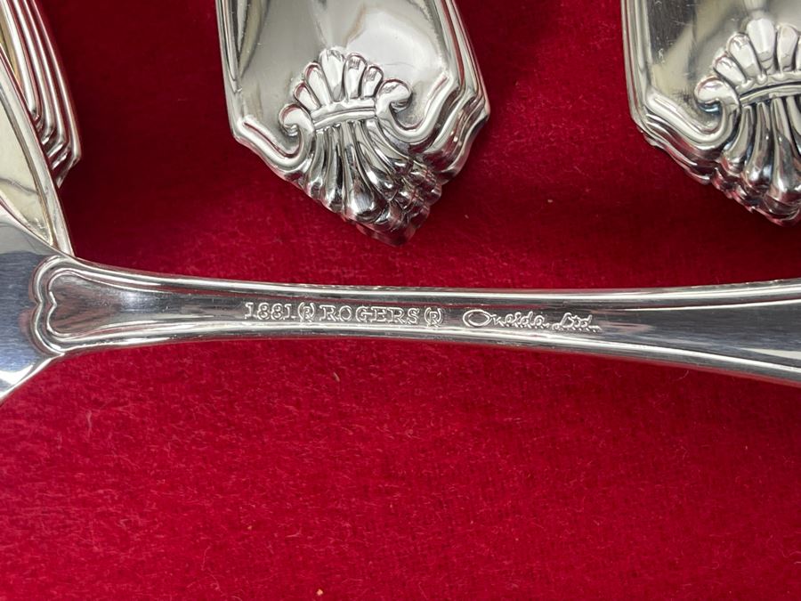 Rogers Oneida Silverplate Flatware Set Apx Service For 12 With Storage Box [Photo 5]