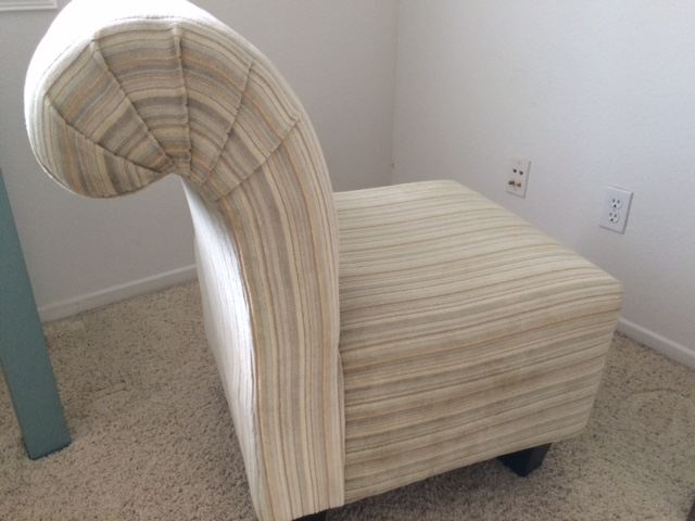 Slipper Chair [Photo 7]