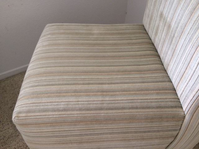 Slipper Chair [Photo 3]