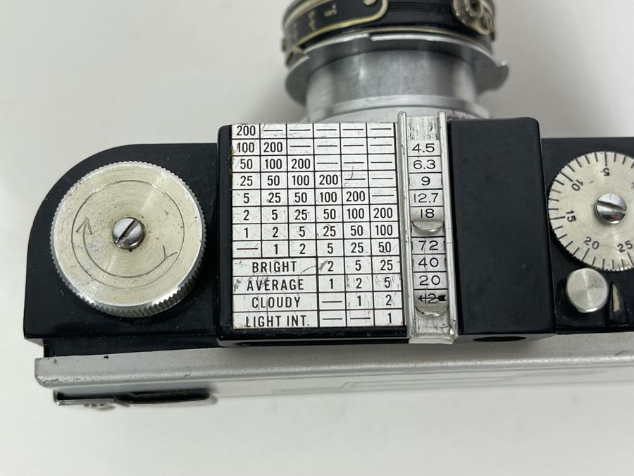 Vintage Art Deco Argus Film Camera [Photo 9]