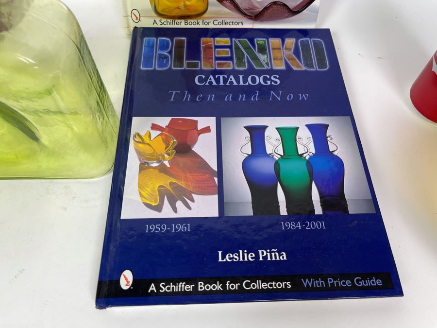 Collection Of Four Blenko Glass Collector's Books And Green Blenko Glass Jar 8H [Photo 8]