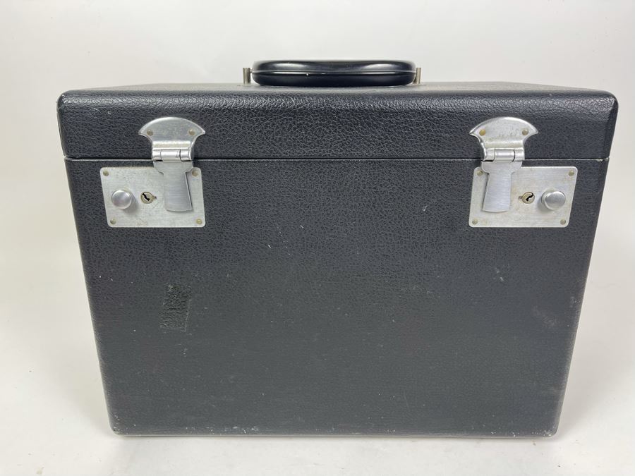 Singer Featherweight Model 221 In Great Condition With Case [Photo 17]