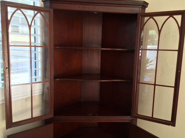 Mahogany S P Dowdy Corner China Cabinet [Photo 17]