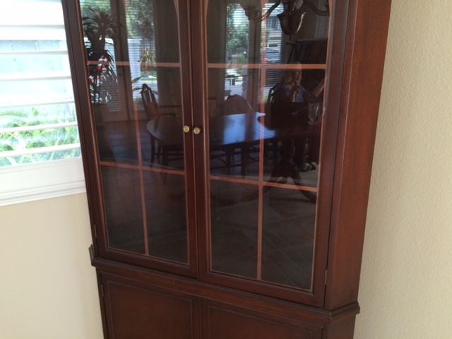 Mahogany S P Dowdy Corner China Cabinet [Photo 6]