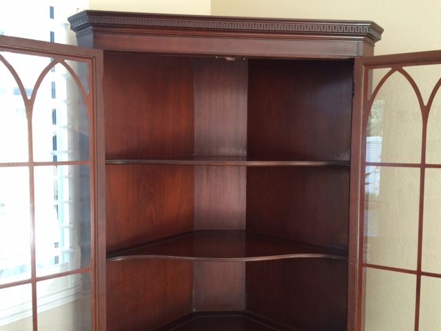 Mahogany S P Dowdy Corner China Cabinet [Photo 15]