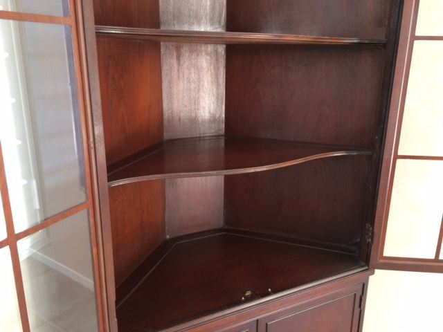 Mahogany S P Dowdy Corner China Cabinet [Photo 12]