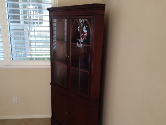 Mahogany S P Dowdy Corner China Cabinet [Photo 4]