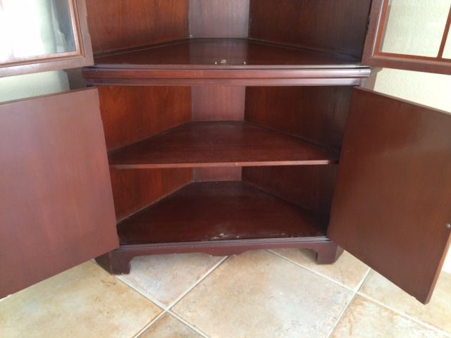 Mahogany S P Dowdy Corner China Cabinet [Photo 13]