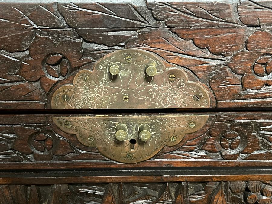 Vintage Chinese Camphorwood Hand Relief Carved Chest 36W X 17.5D X 22H [Photo 29]