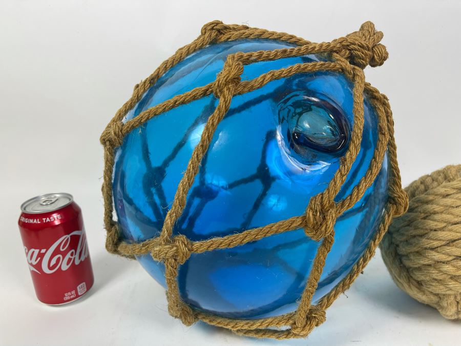Vintage Hand Blown Blue Glass Fishing Float 12R And Rope Knot Decor [Photo 5]