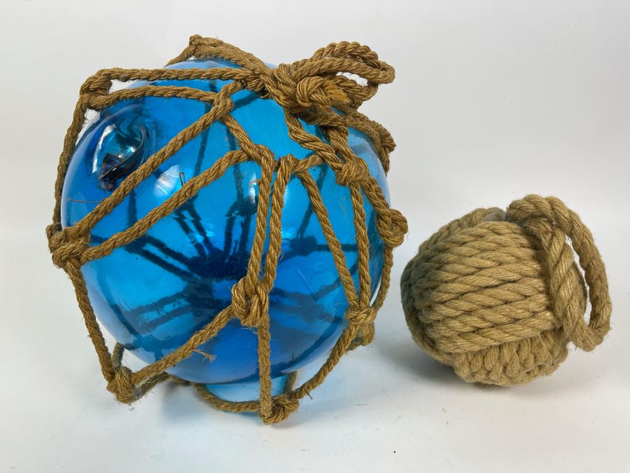 Vintage Hand Blown Blue Glass Fishing Float 12R And Rope Knot Decor [Photo 3]