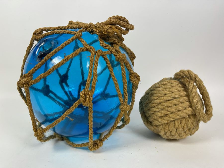 Vintage Hand Blown Blue Glass Fishing Float 12R And Rope Knot Decor [Photo 2]